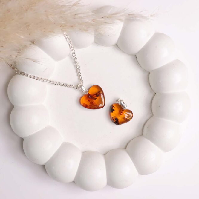 Amber Mini Heart Pendant In Silver (0-1gm)