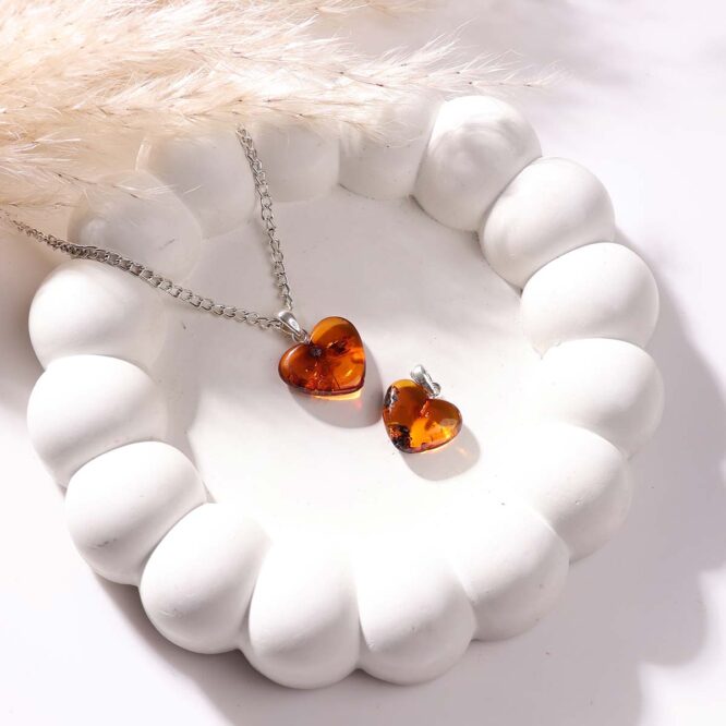 Amber Mini Heart Pendant In Silver (0-1gm)