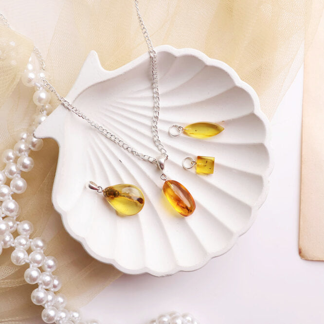 Amber Pendant Insect In Silver (0-1GM)