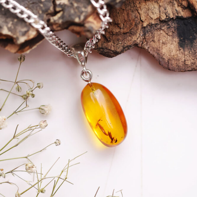 Amber Pendant Insect In Silver (0-1GM)
