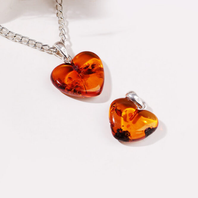 Amber Mini Heart Pendant In Silver (0-1gm)